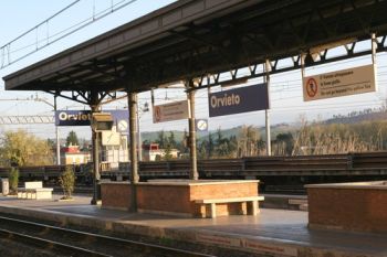 Trenitalia: le bugie hanno i binari corti Trenitalia: le bugie hanno i binari corti