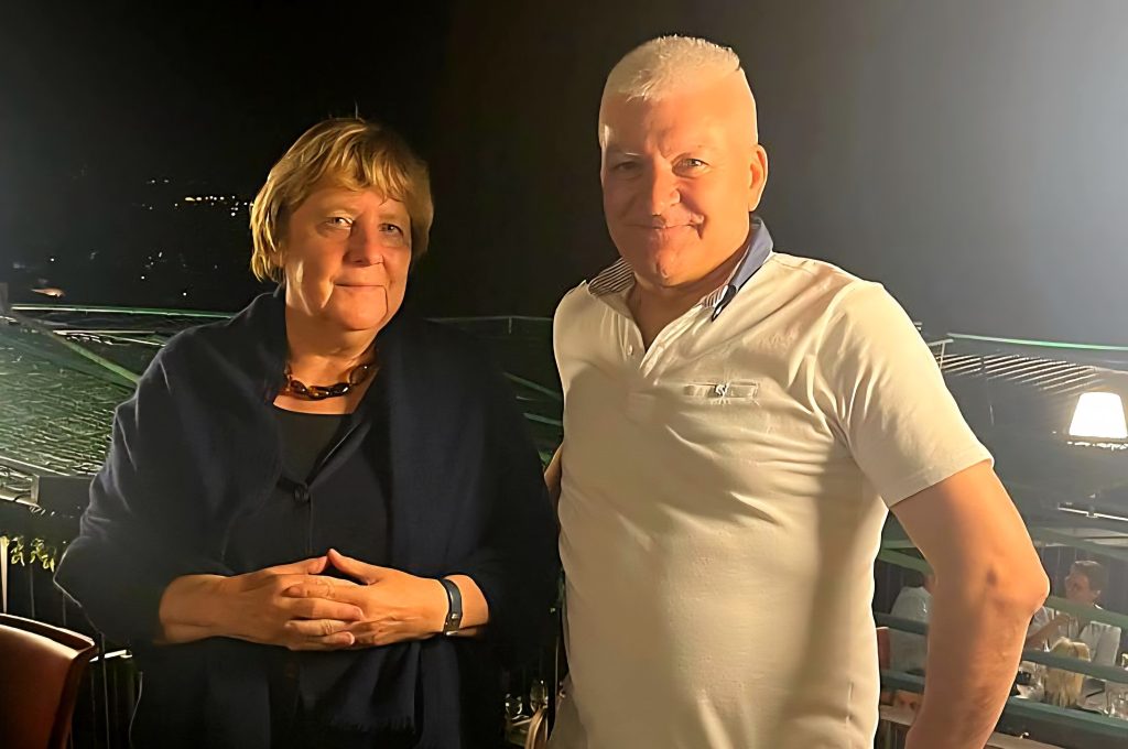 540971135_1080872210828279_876873657585264557_n