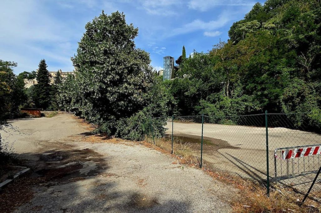 Area parcheggio