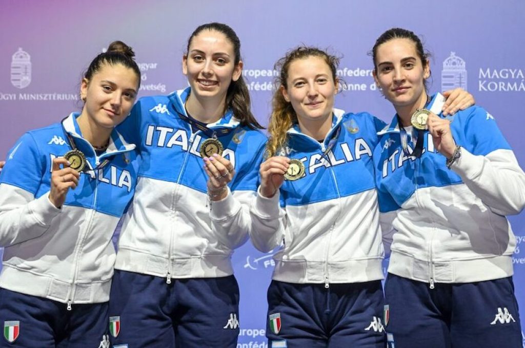 Budapest-U23-Sciabolatrici-medaglia-ORO-1024x628
