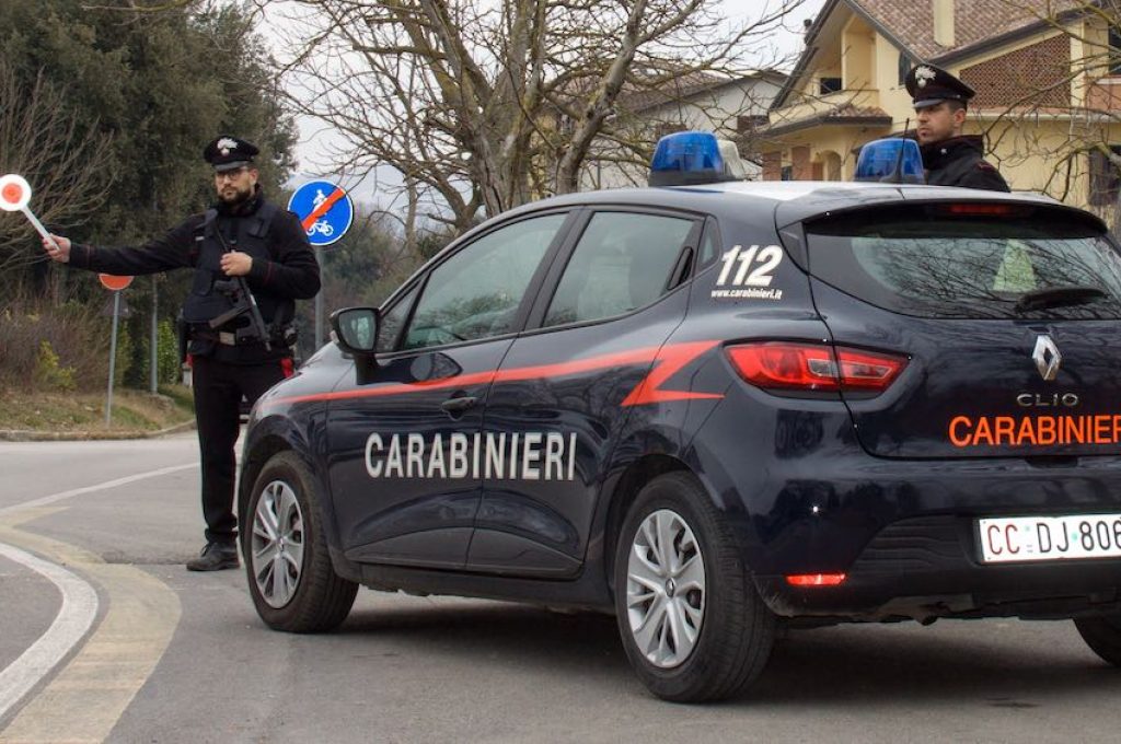Carabinieri posto blocco