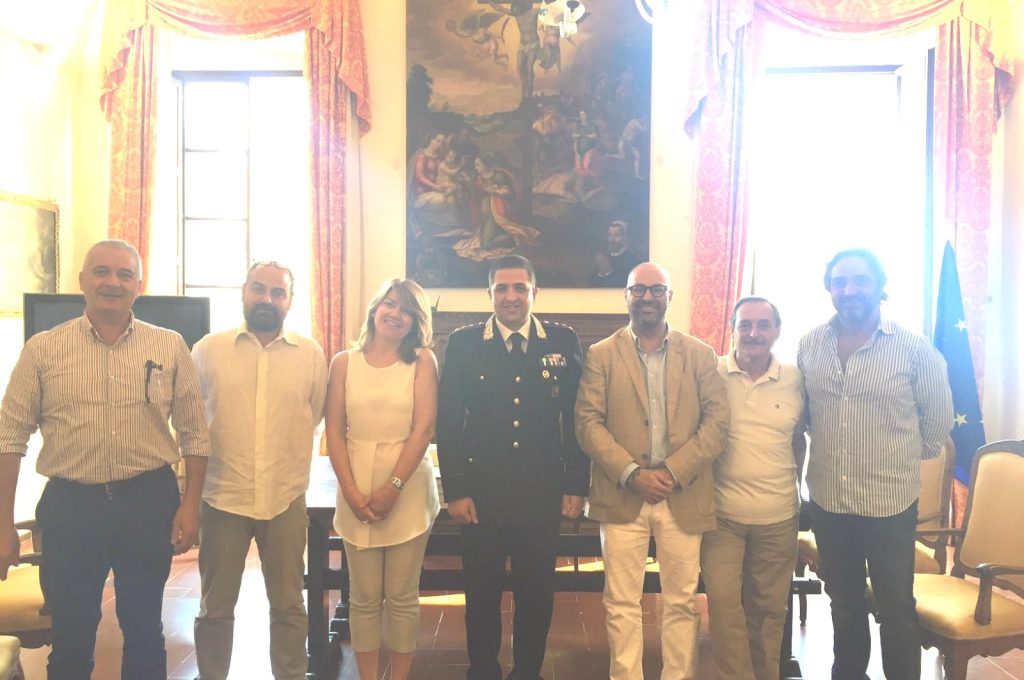Comandante_Egidio_Saluto_Giunta_comunale_Todi_27082016