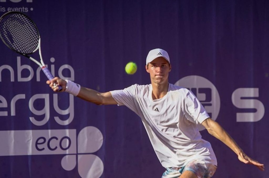 Debru tennis todi