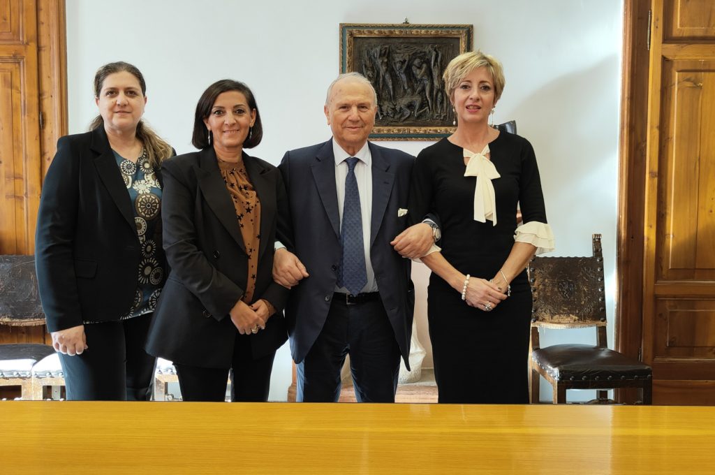 Firma contratto Comune e SEA