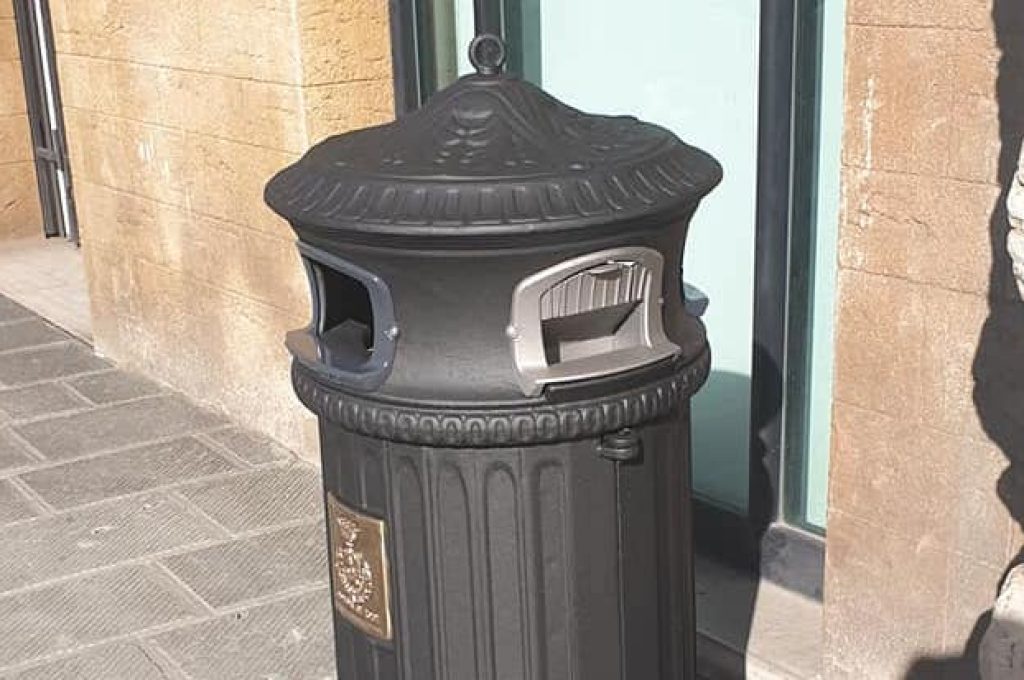 I nuovi cestini dei rifiuti installati a Todi