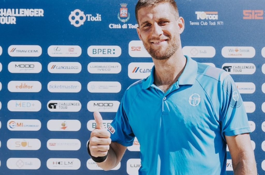 Klizan tennis todi2