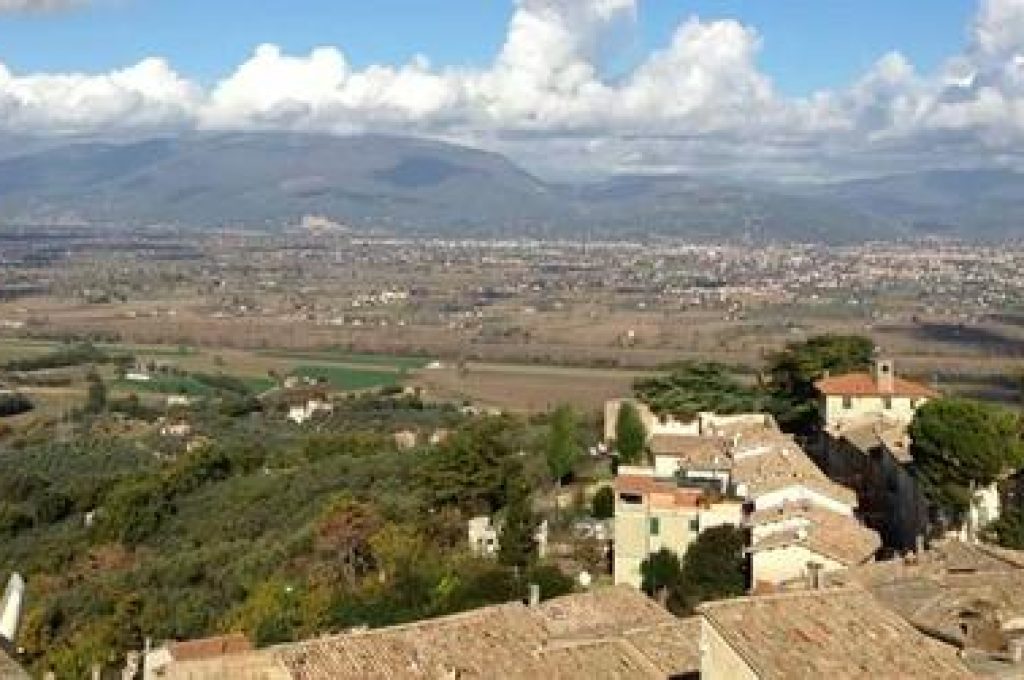 Montefalco torre camp