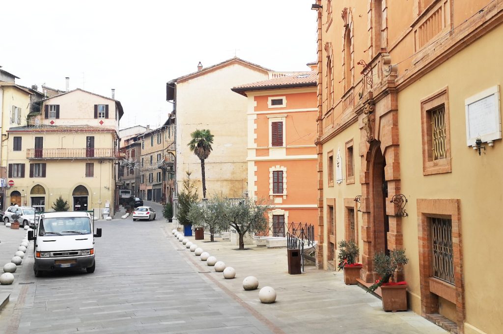 Municipio e largo Garibaldi