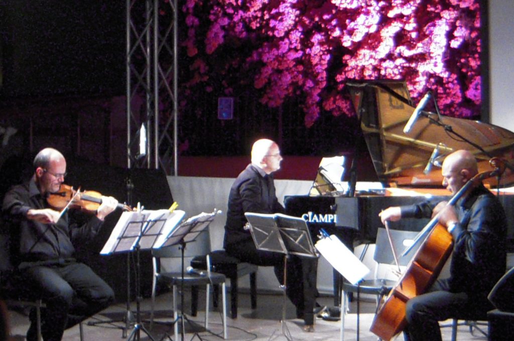 Note_Estate_Trio_Vignola