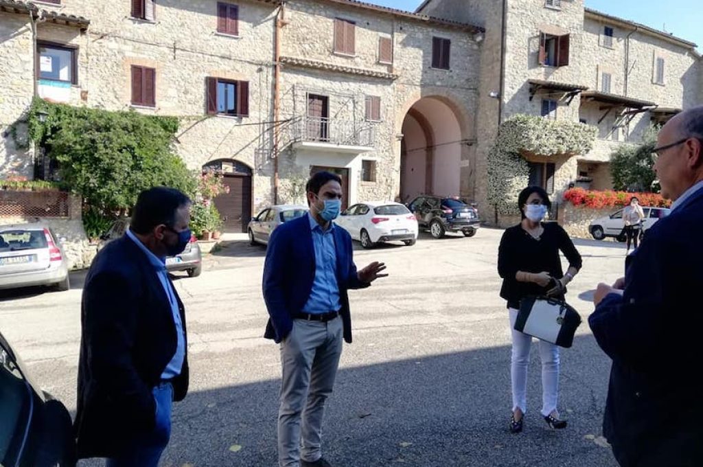Nuova scuola colpetrazzo1