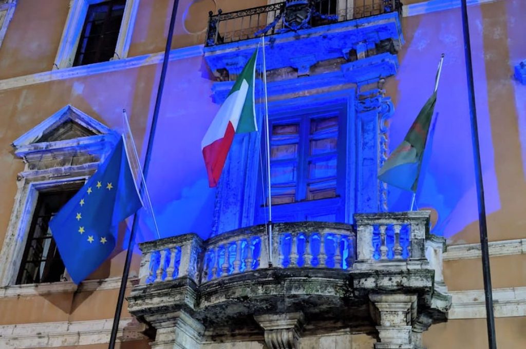 Palazzo Donini in blu(1)