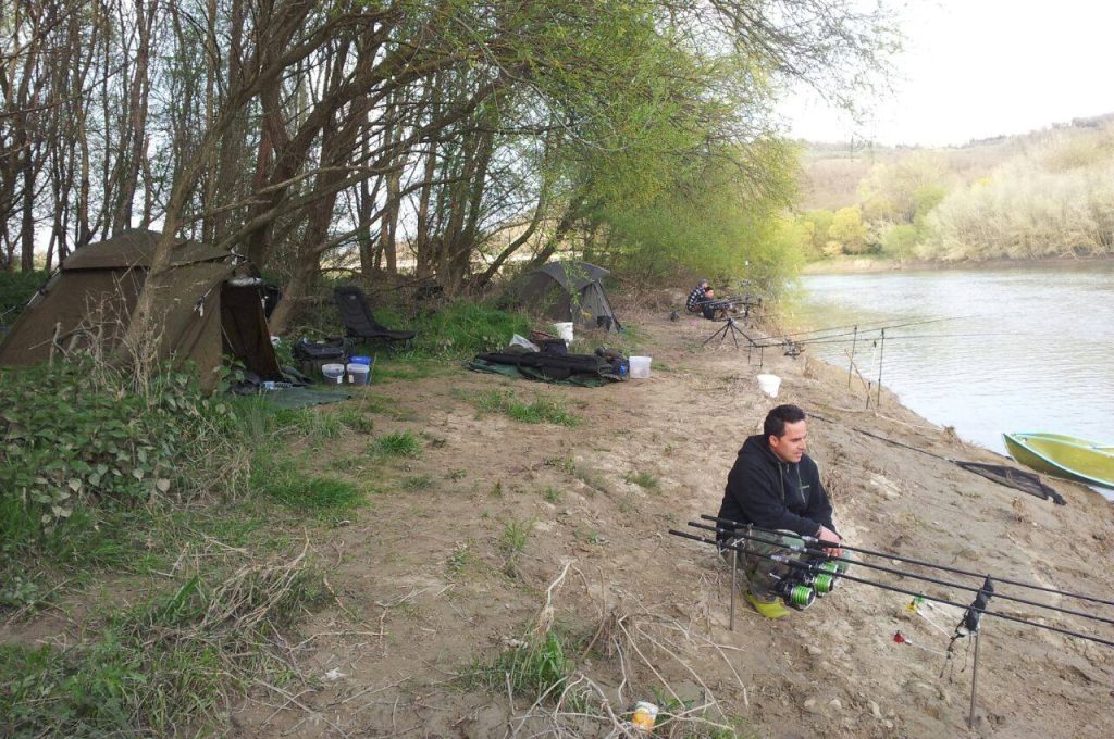 Pesca_no_kill_AnglersHangout_Casemasce_Tevere_Todi_2[1]