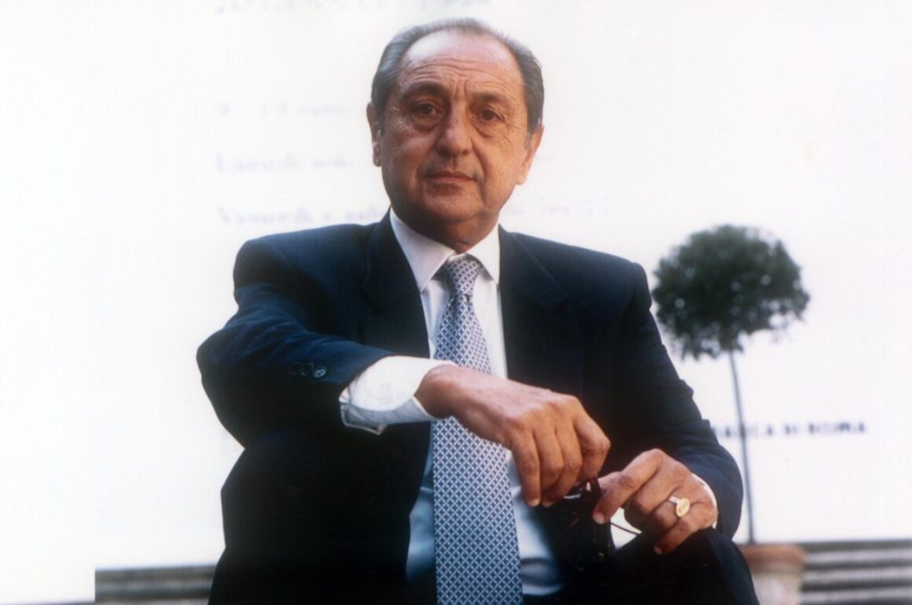 Prof Emmanuele Emanuele