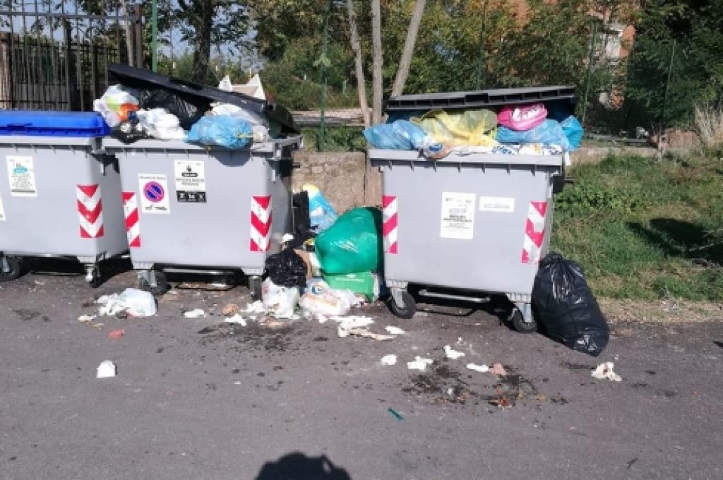 Rifiuti Todi2