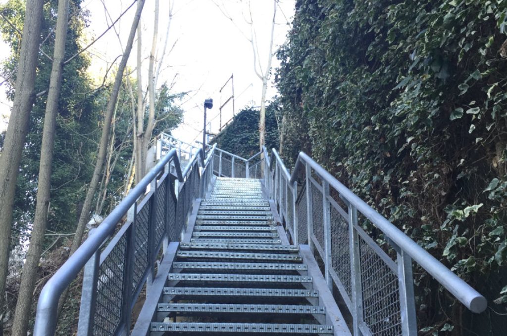 Scalinata_Percorso_pedonale_ascensore_Todi