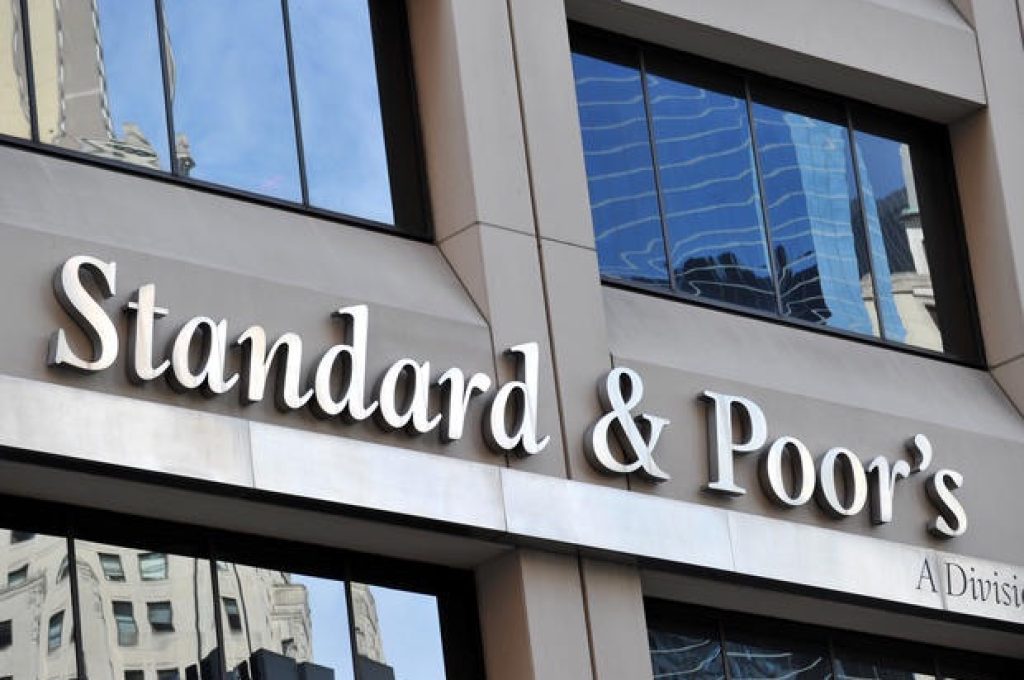 Standard & Poor's headquarters in the financial district of New York on August 6, 2011. The United States' credit rating was cut for the first time ever August 5 when Standard and Poor's lowered it from triple-A to AA+, citing the country's looming deficit burden and weak policy-making process. AFP PHOTO/Stan HONDA