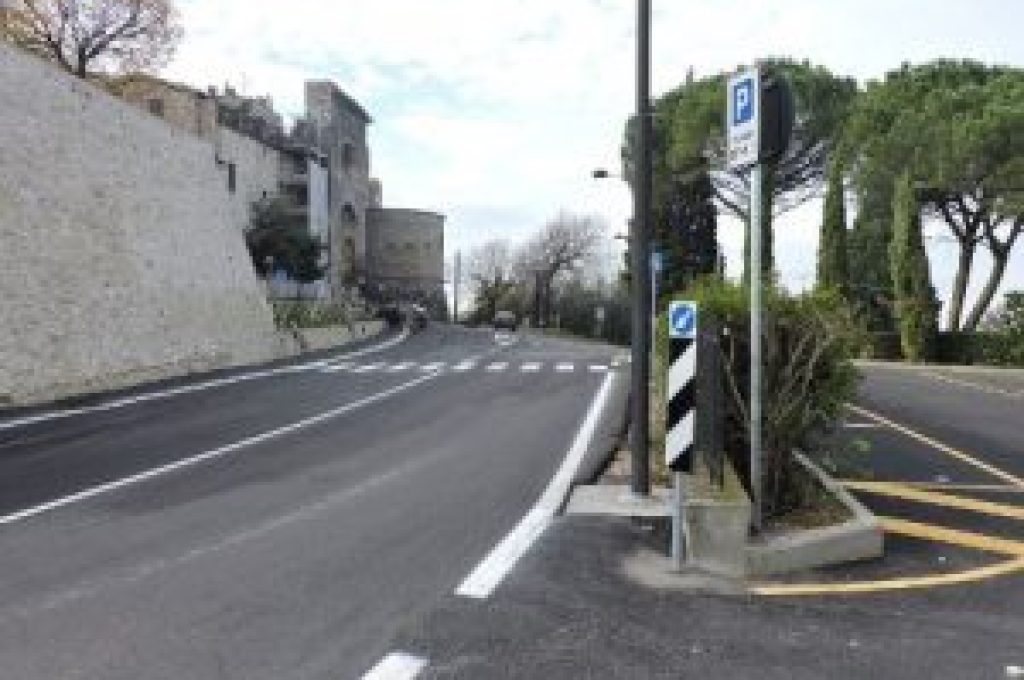 Strada_SCarlo_PtaPerugina_Todi_Doppio_senso_2-300x225