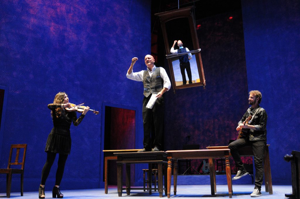 Teatro_Father_and_son[2]