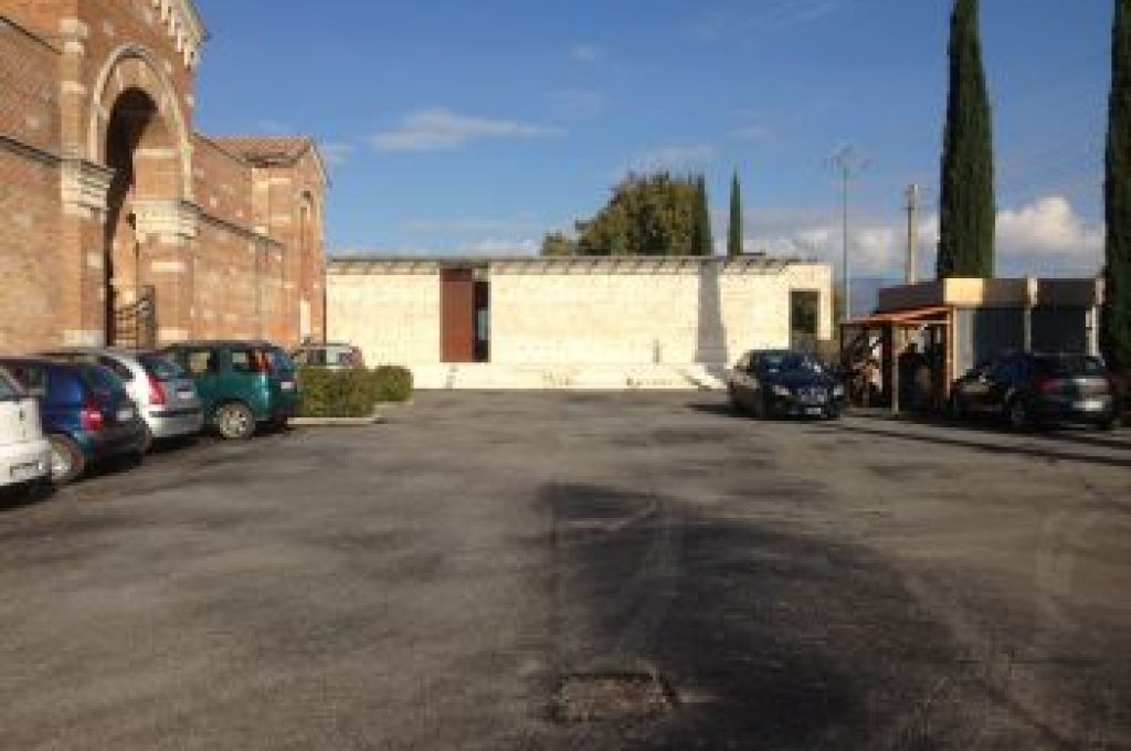 Todi cimitero_nuovo_parcheggio-asfaltato
