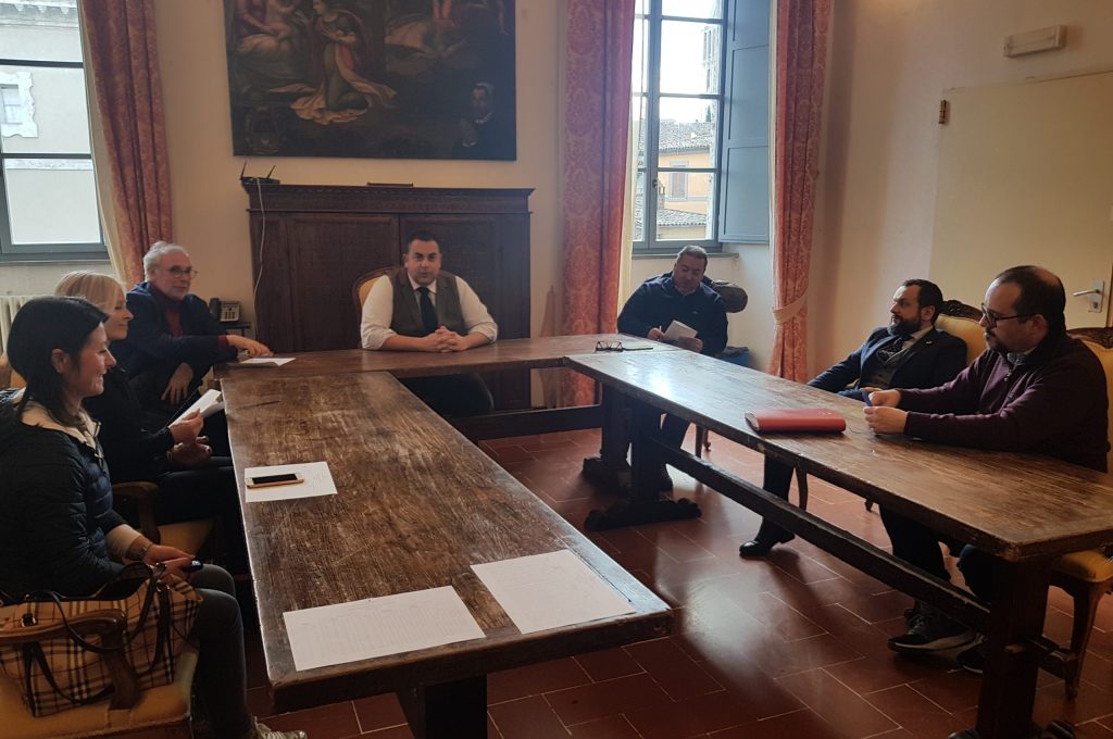 Todi incontro Confcommercio Comune