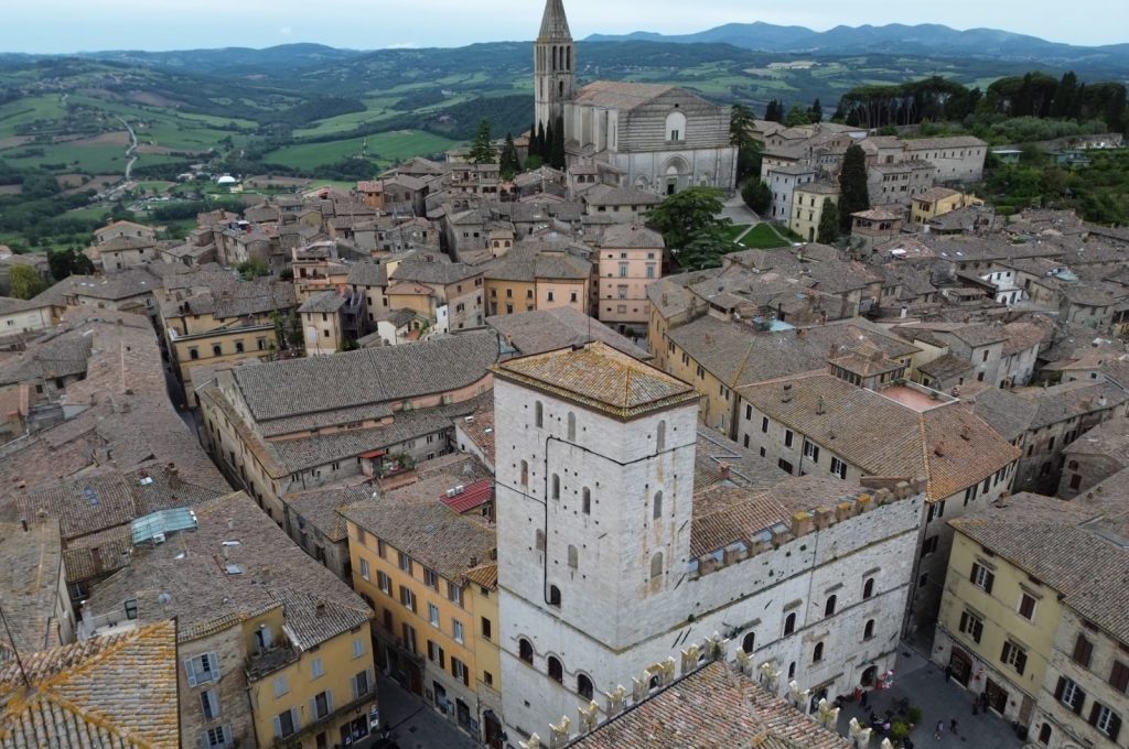 Todi torre priori 3