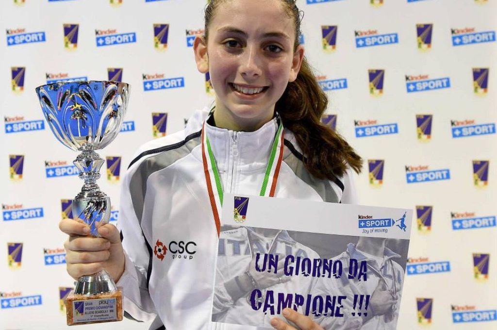 Vally%20Giovannelli%20campionessa%20italiana%20sciabola%20femminile%20Allieve%202014-15%20(foto%20Augusto%20Bizzi)[1]