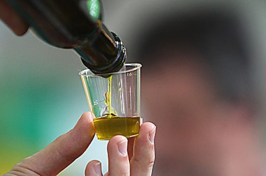 assaggiatori-di-olio-710x315