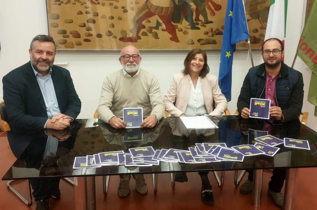 book festival tavolo conferenza