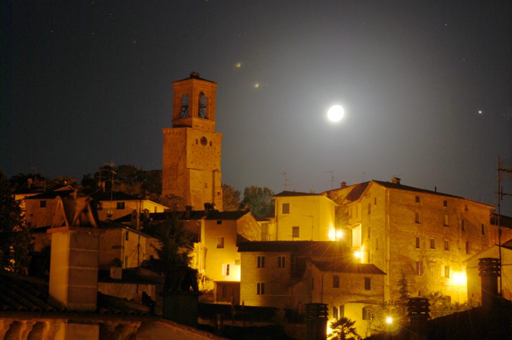 borgo-papiano-di-notte