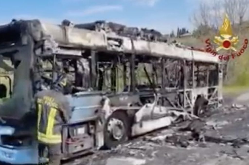bus a fuoco