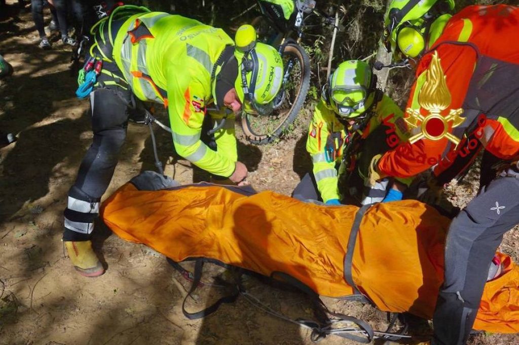 calabroni vigili fuoco