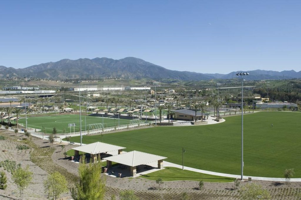 Beyond the Multi use Turf Fields at the Lake forest Sports Park are two Full Size Synthetic Turf Soccer and Lacrosse fields.Additional Information: 0226.sad.lf.sportsarkcenterpiece 2/24/15 Photo by Nick Koon / Staff photographr.  A look at how the Lake Forest Sports Park and Recreation Center is doing after a month in operation.