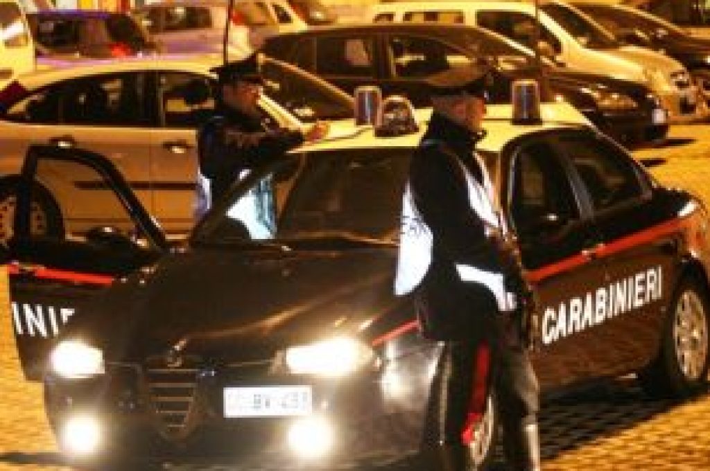 carabinieri-alba-notturno-2