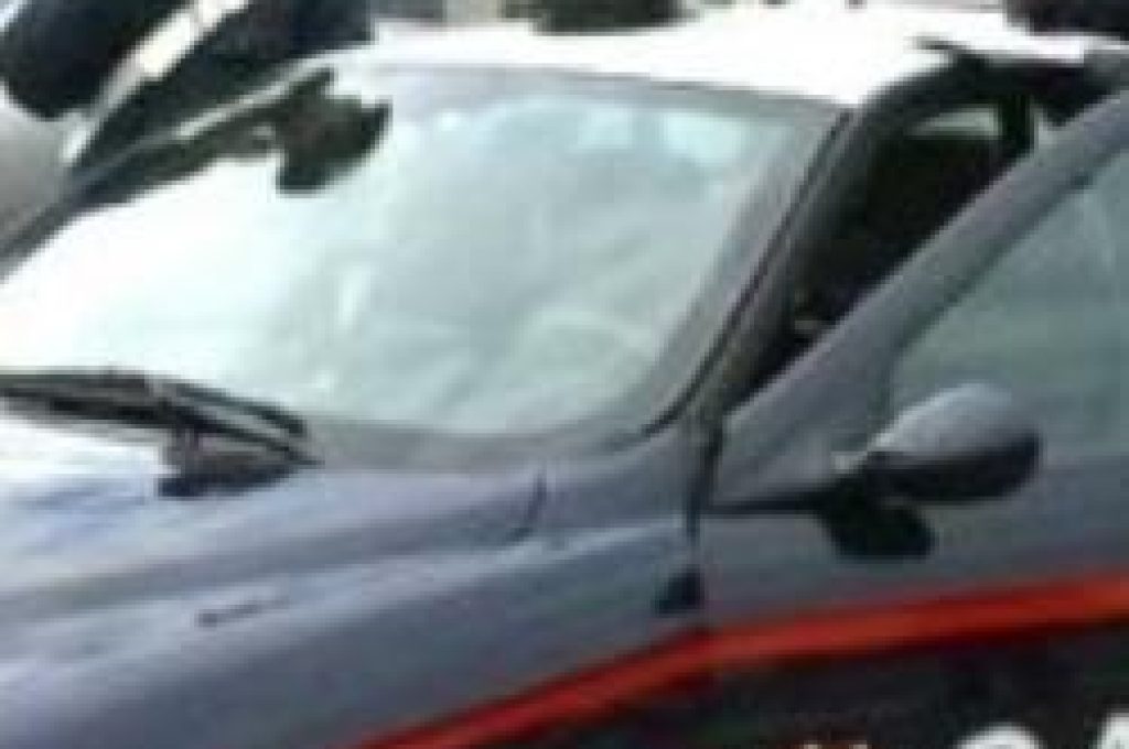 carabinieri-auto-ferma1