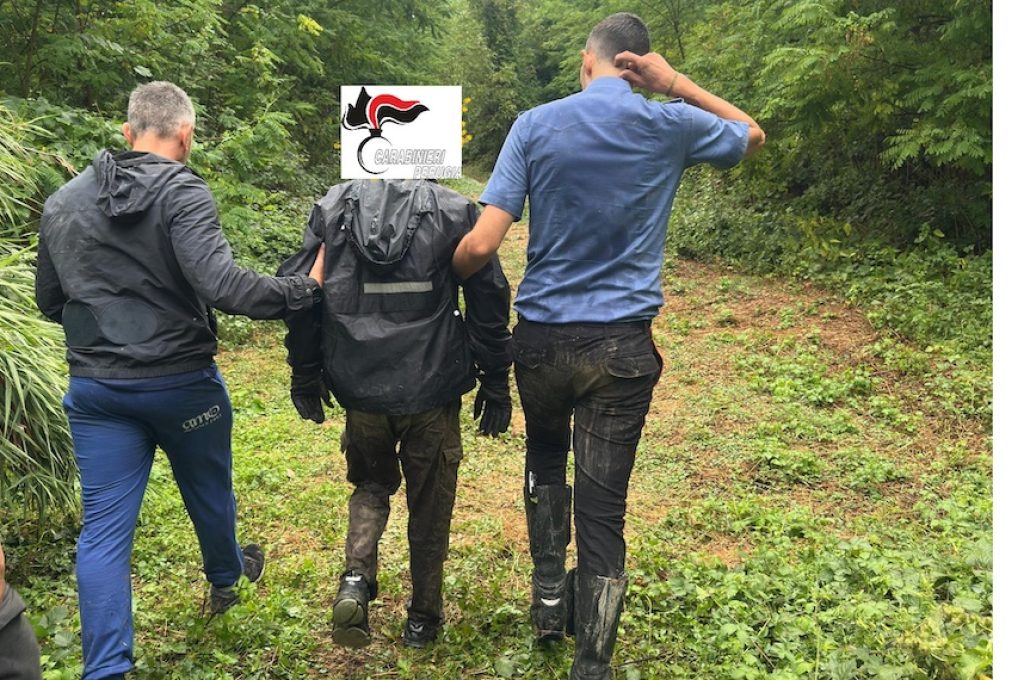 carabinieri tentato suicidio deruta