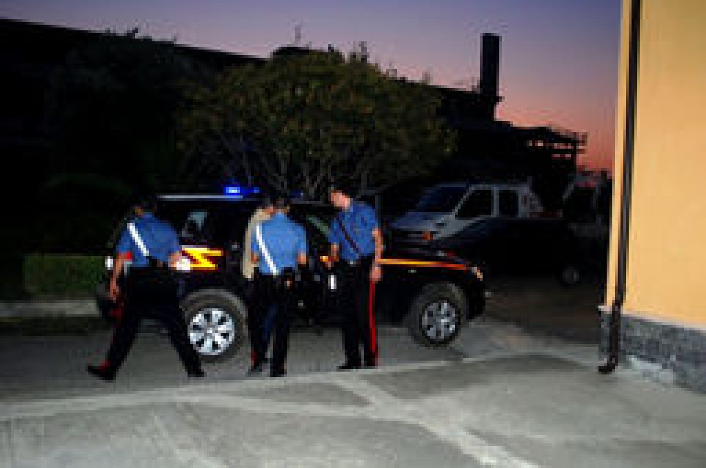 carabinieri-tre-al-tramonto