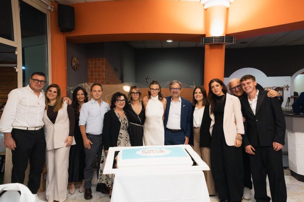 cena associazione il cielo è blu sopra le nuvole (2)