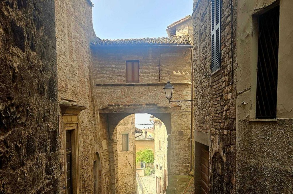 centro storico di todi
