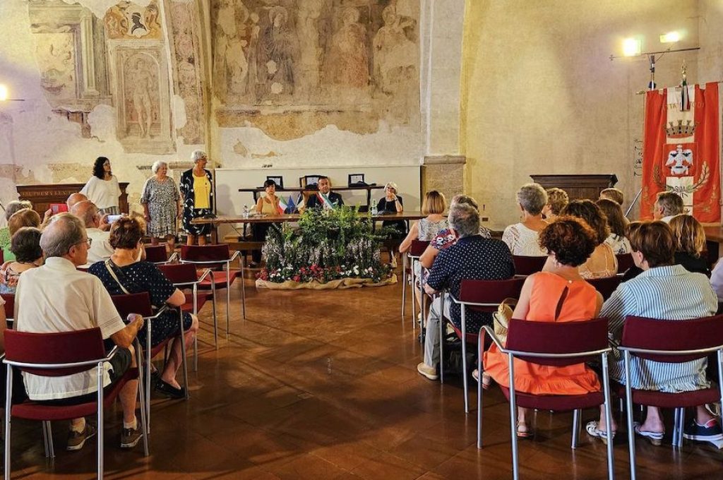 cerimonia gemellaggio todi