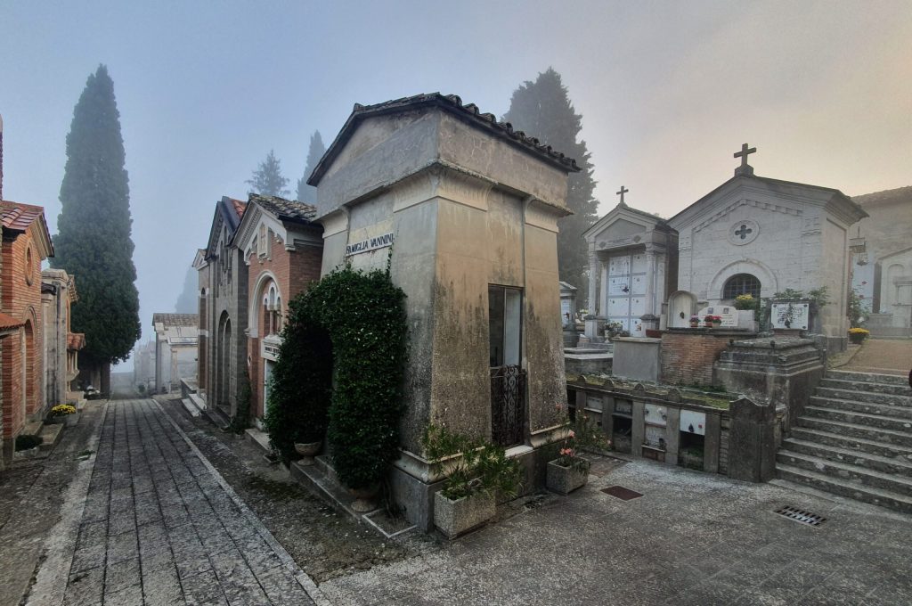 cimitero vecchio todi