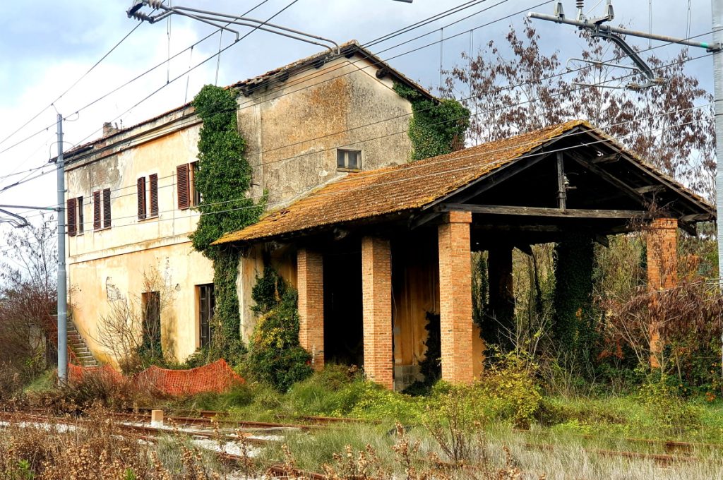 ex dormitorio ferrovia todi