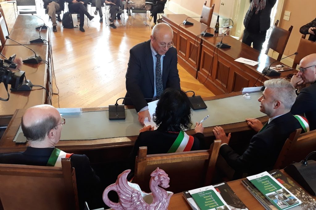firma associzione della ceramica umbra