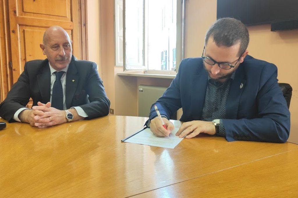 firma convenzione Ass. Carabinieri (2)