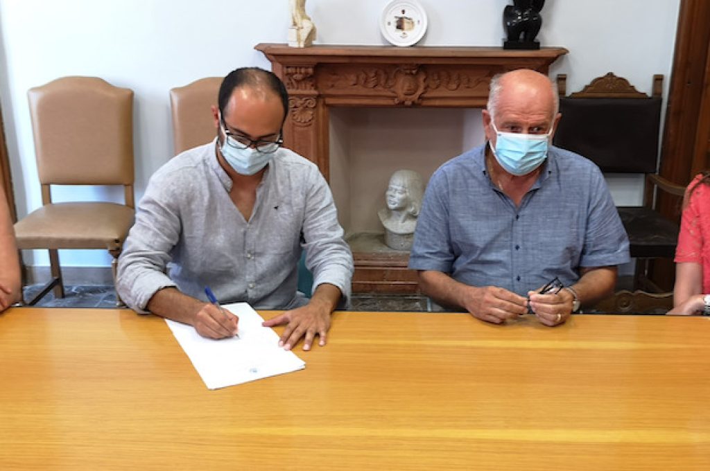 firma convenzione Caritas