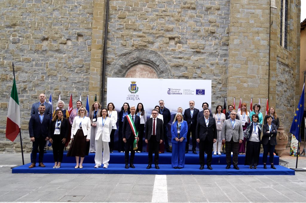 foto di gruppo strada europea della ceramica
