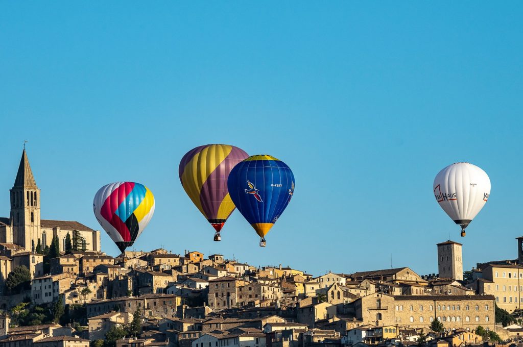 foto mongolfiere su todi 1