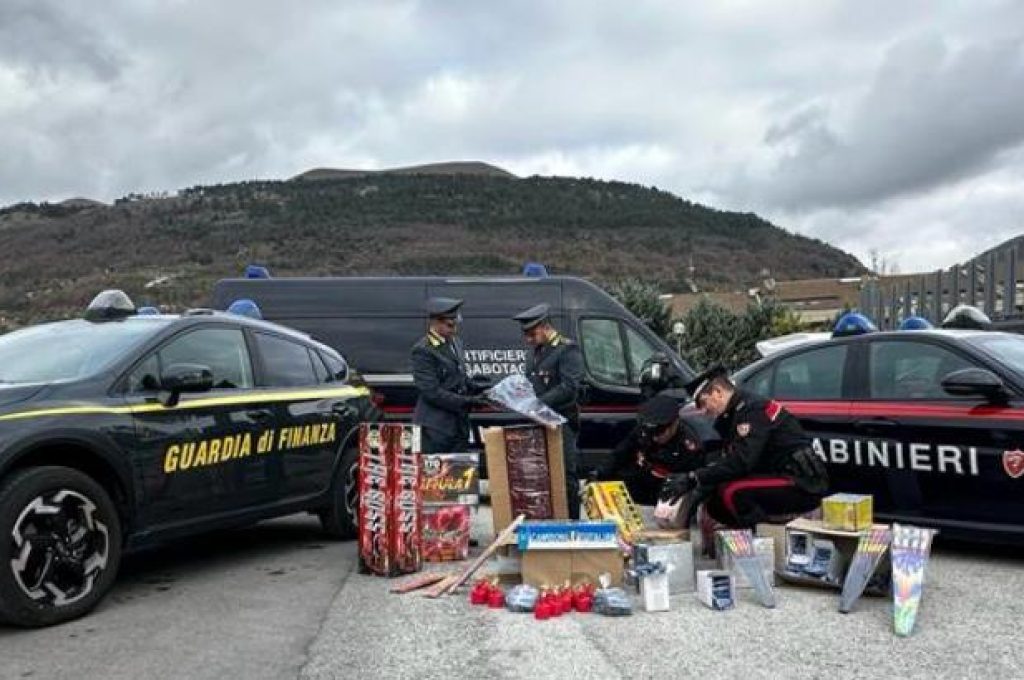 fuochi artificio illegali