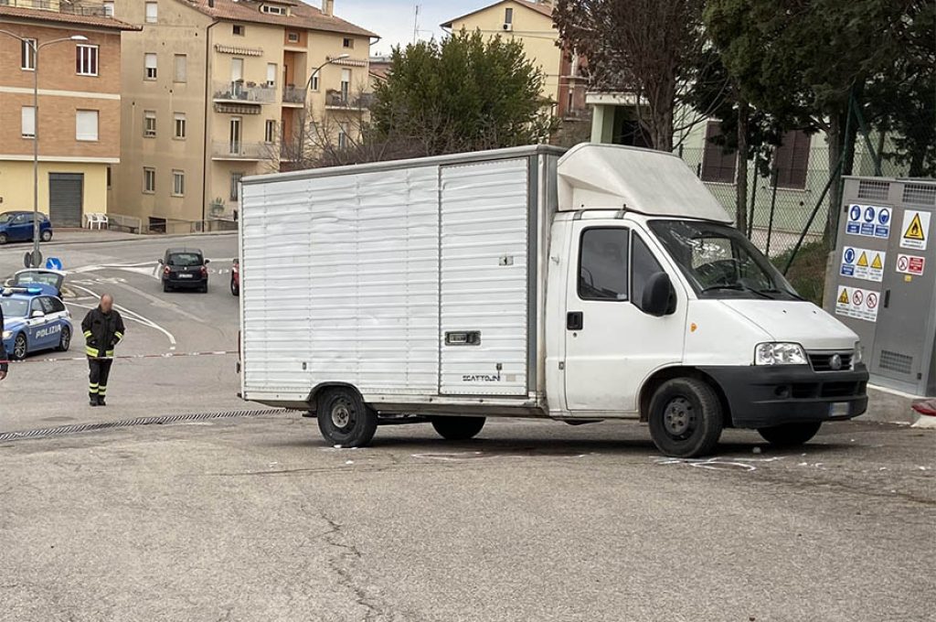 furgone incidente todi