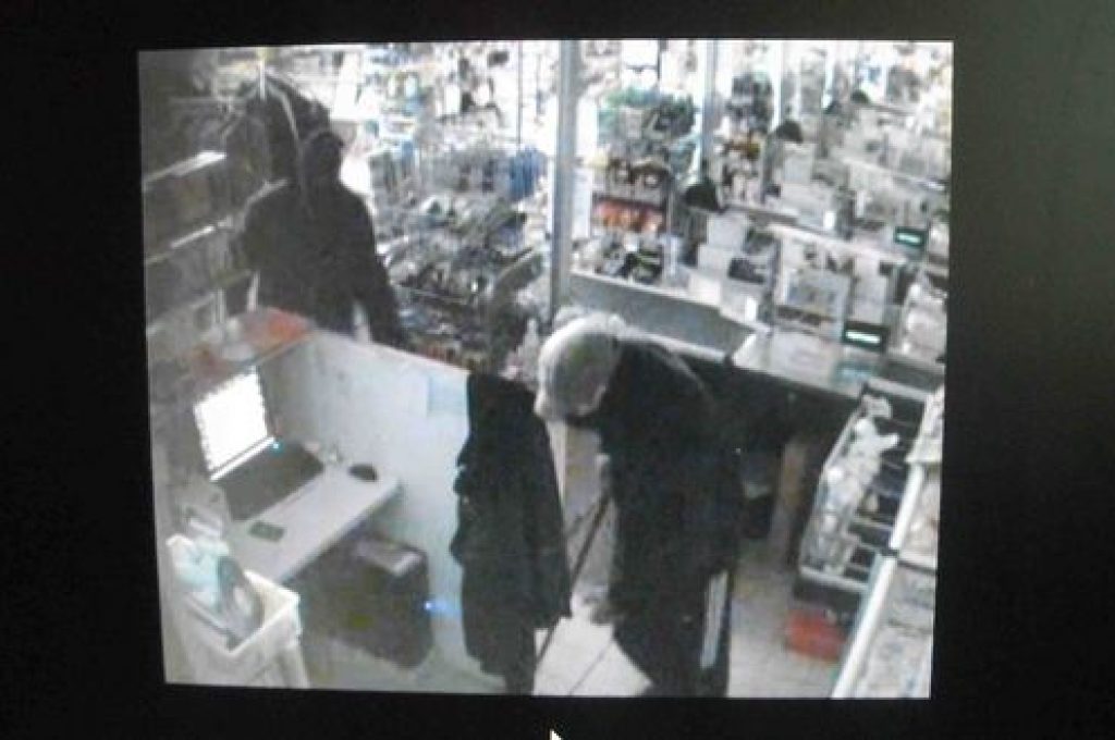 furto-negozio_27029