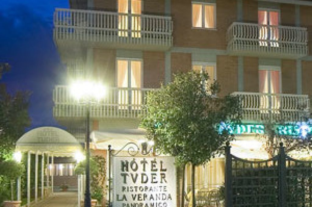 hotel-tuder-e1390062797191